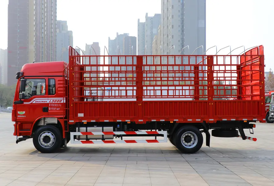 Shacman L3000 4×2 Fence Cargo Truck