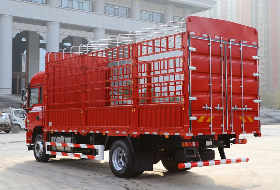 Shacman L3000 4×2 Fence Cargo Truck