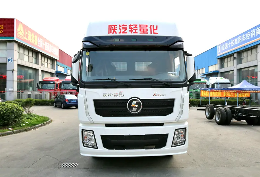 Shacman X3000 6×4 Box Truck