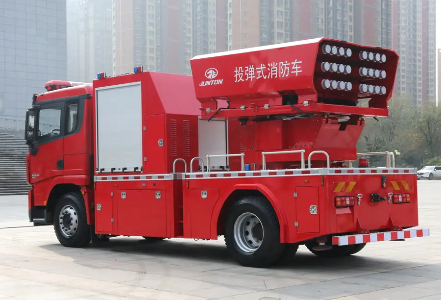 Shacman X3000 Bomb-Throwing Fire Truck