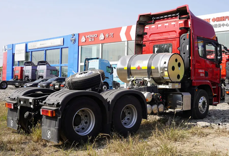 Shacman X5000 480hp 6×4 LNG Tractor Truck