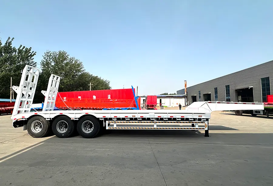 Shacman Hydraulic Lowboy Semi Trailer