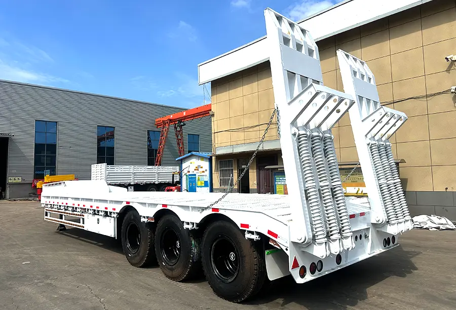 Shacman Hydraulic Lowboy Semi Trailer