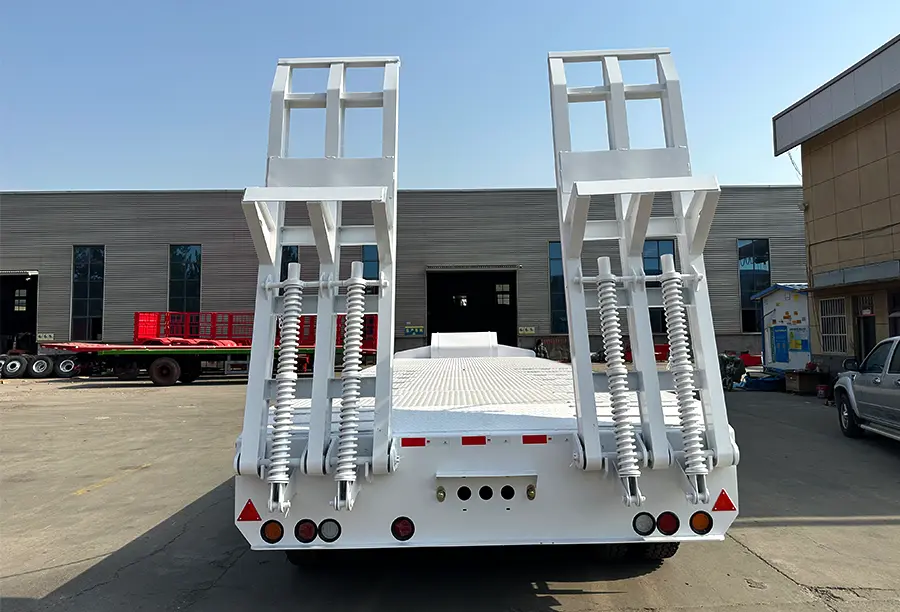 Shacman Hydraulic Lowboy Semi Trailer